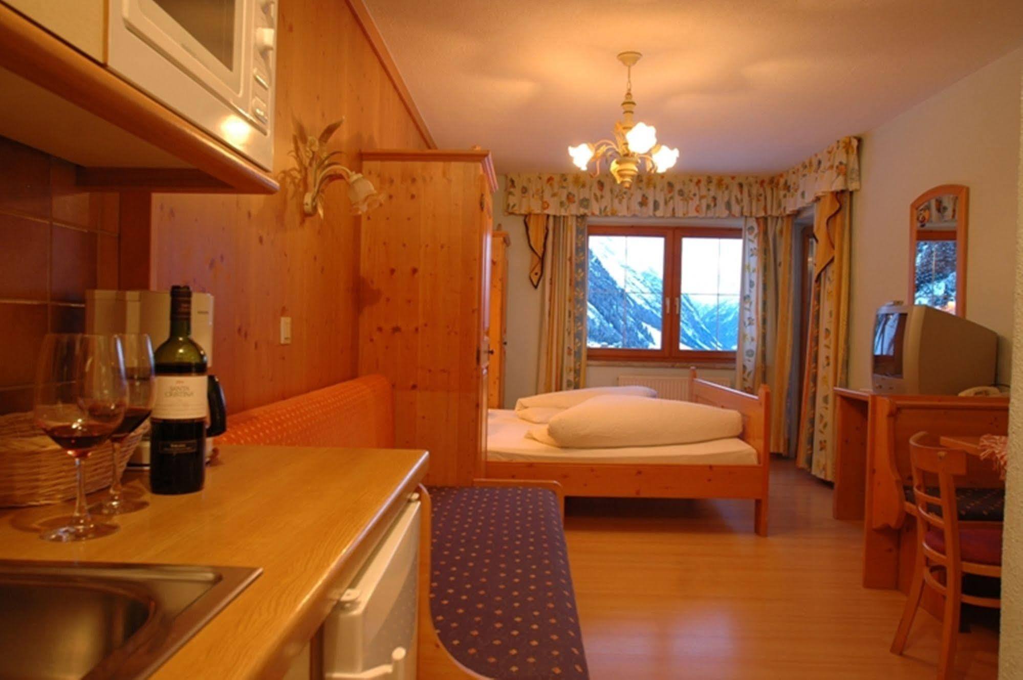 Landhaus Edelweiss Sankt Leonhard im Pitztal Extérieur photo